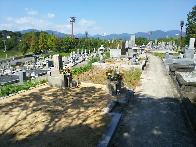 志戸部墓地4
