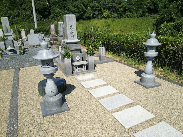 志戸部墓地2
