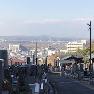 京都府木津川市の墓地