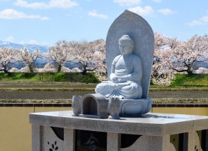 樹木葬・家族墓「桜樹の杜」（富山市）_仏像